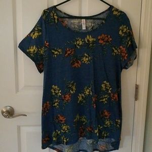 Lularoe classic tee